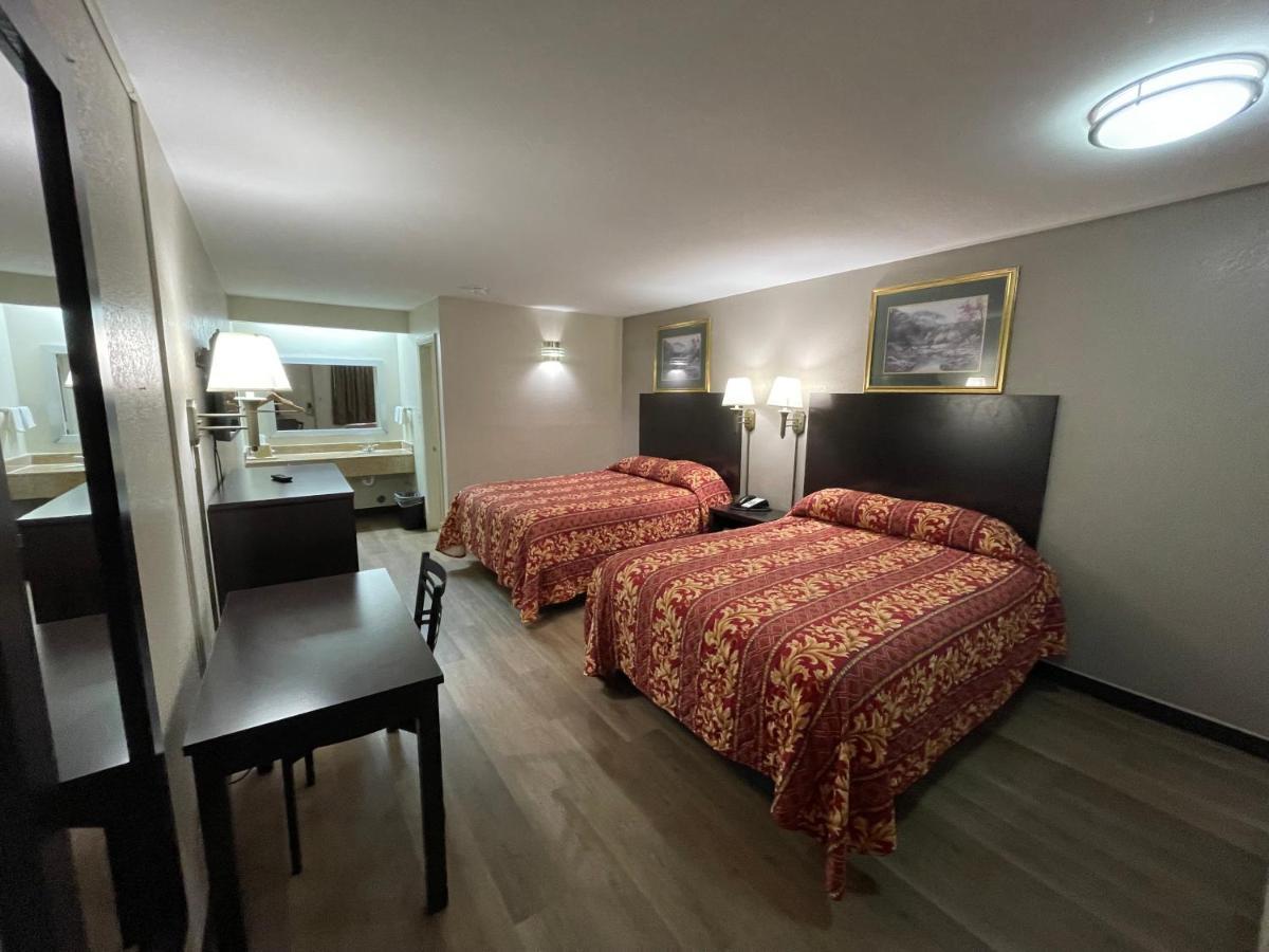 פרדריקסבורג Royal Inn Motel מראה חיצוני תמונה