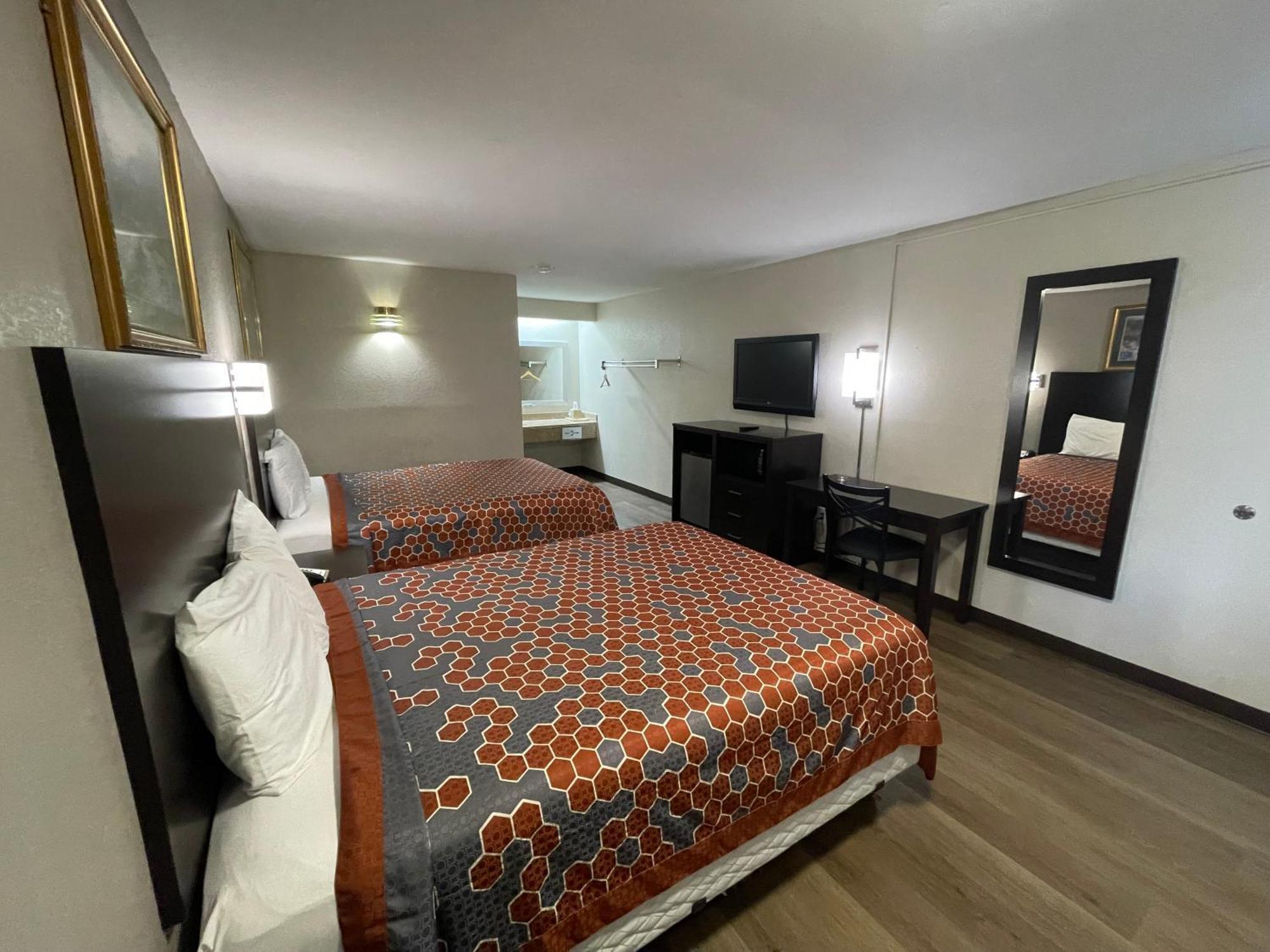 פרדריקסבורג Royal Inn Motel מראה חיצוני תמונה