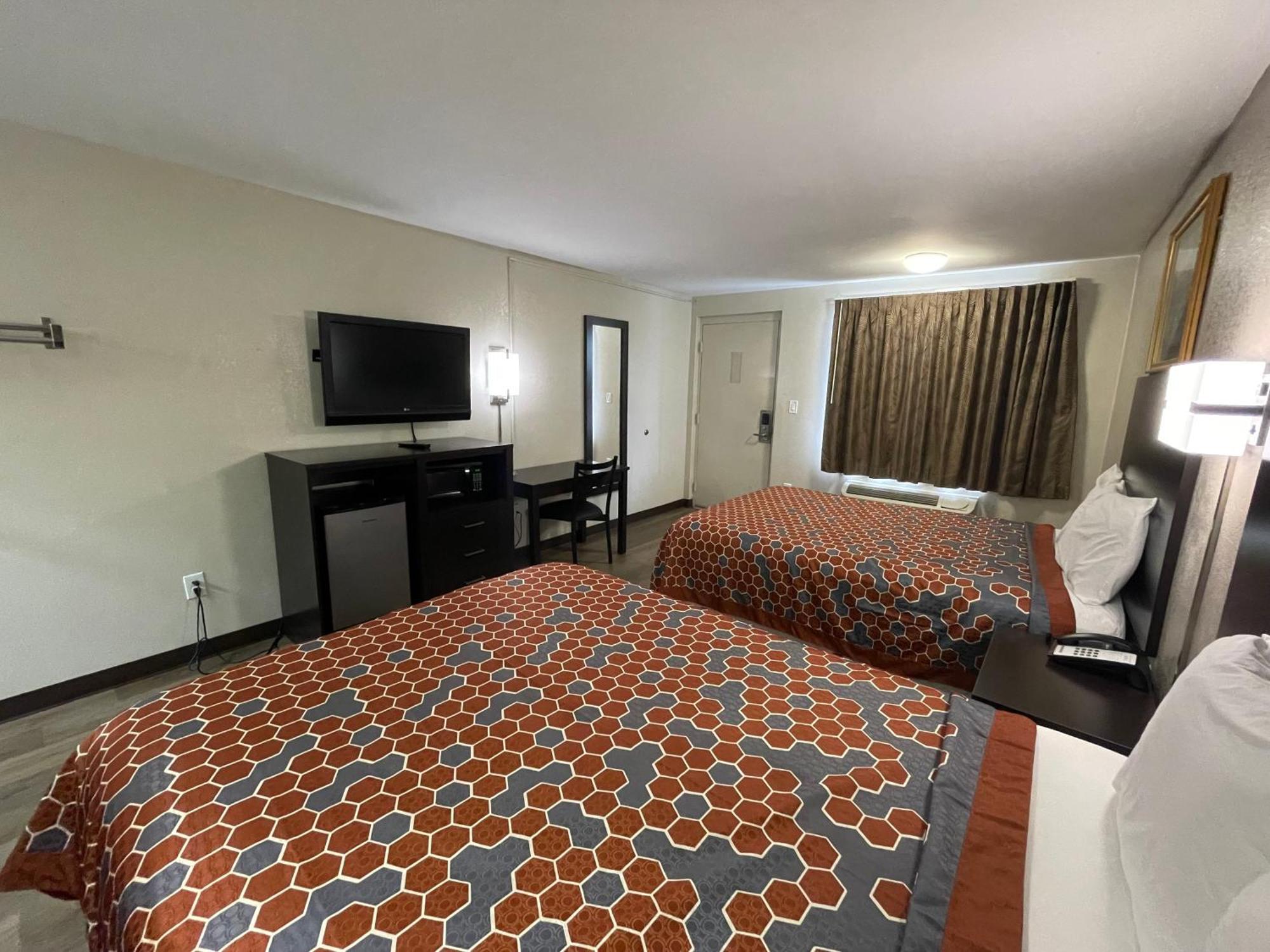 פרדריקסבורג Royal Inn Motel מראה חיצוני תמונה