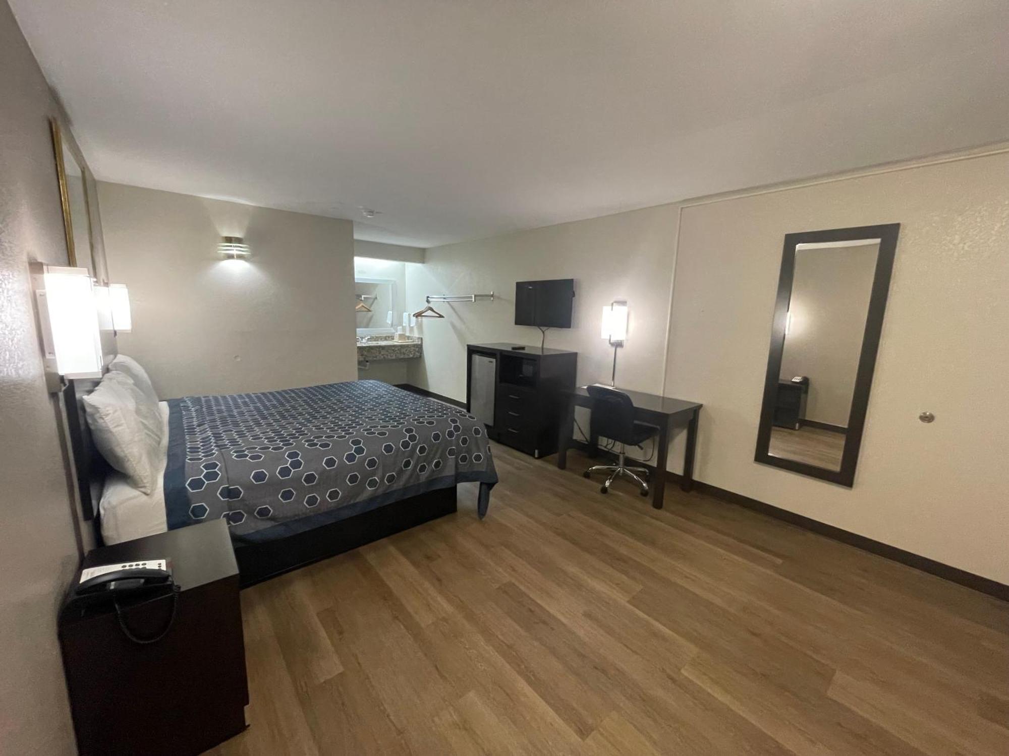 פרדריקסבורג Royal Inn Motel מראה חיצוני תמונה